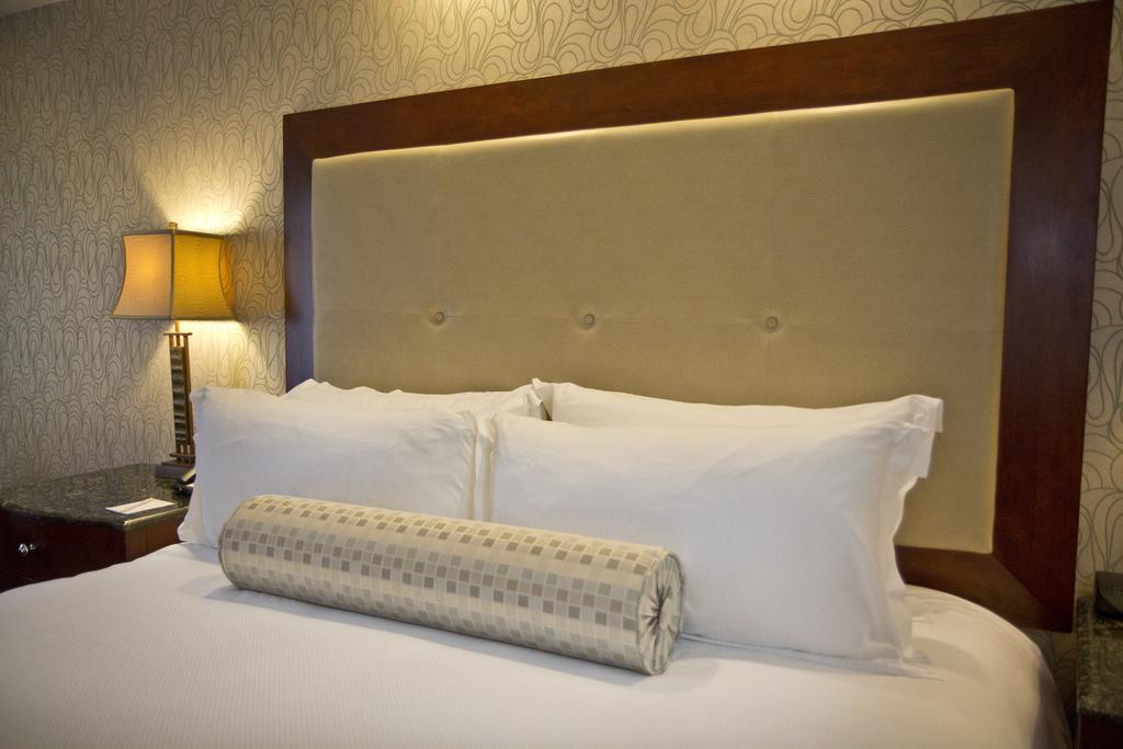 Hotel Town & Country And 3*