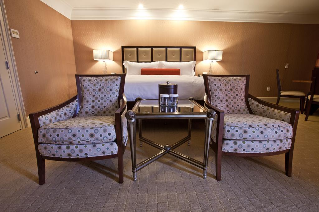 Hotel Town & Country And