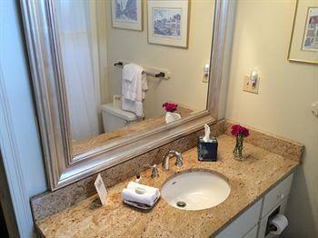 27 State Street 4* Charleston