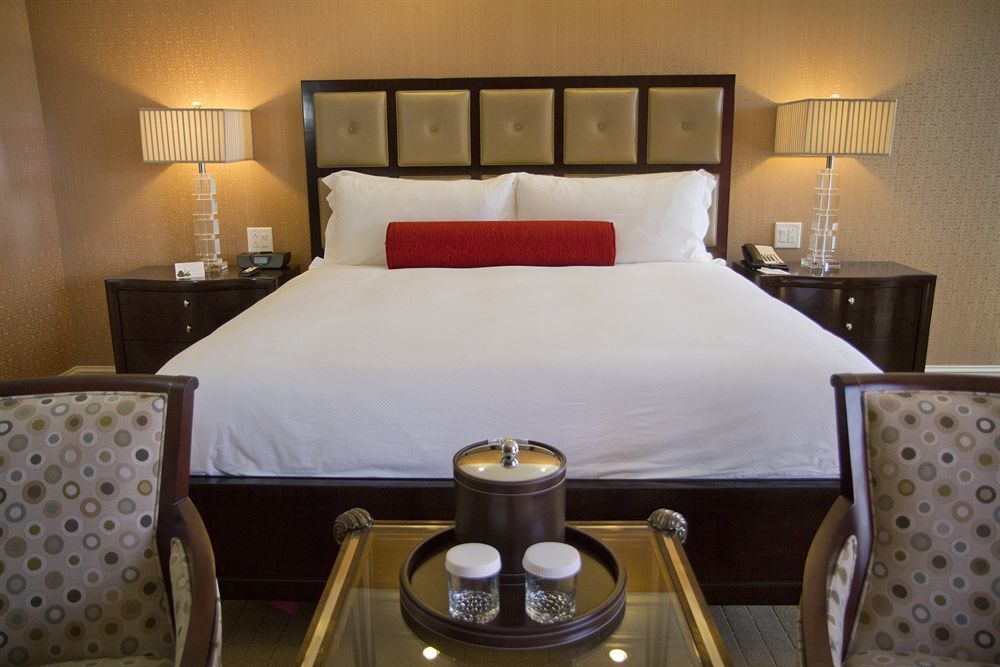 Town & Country And Hotel Charleston