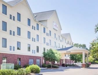 Clarion Pointe - West Ashley Hotel