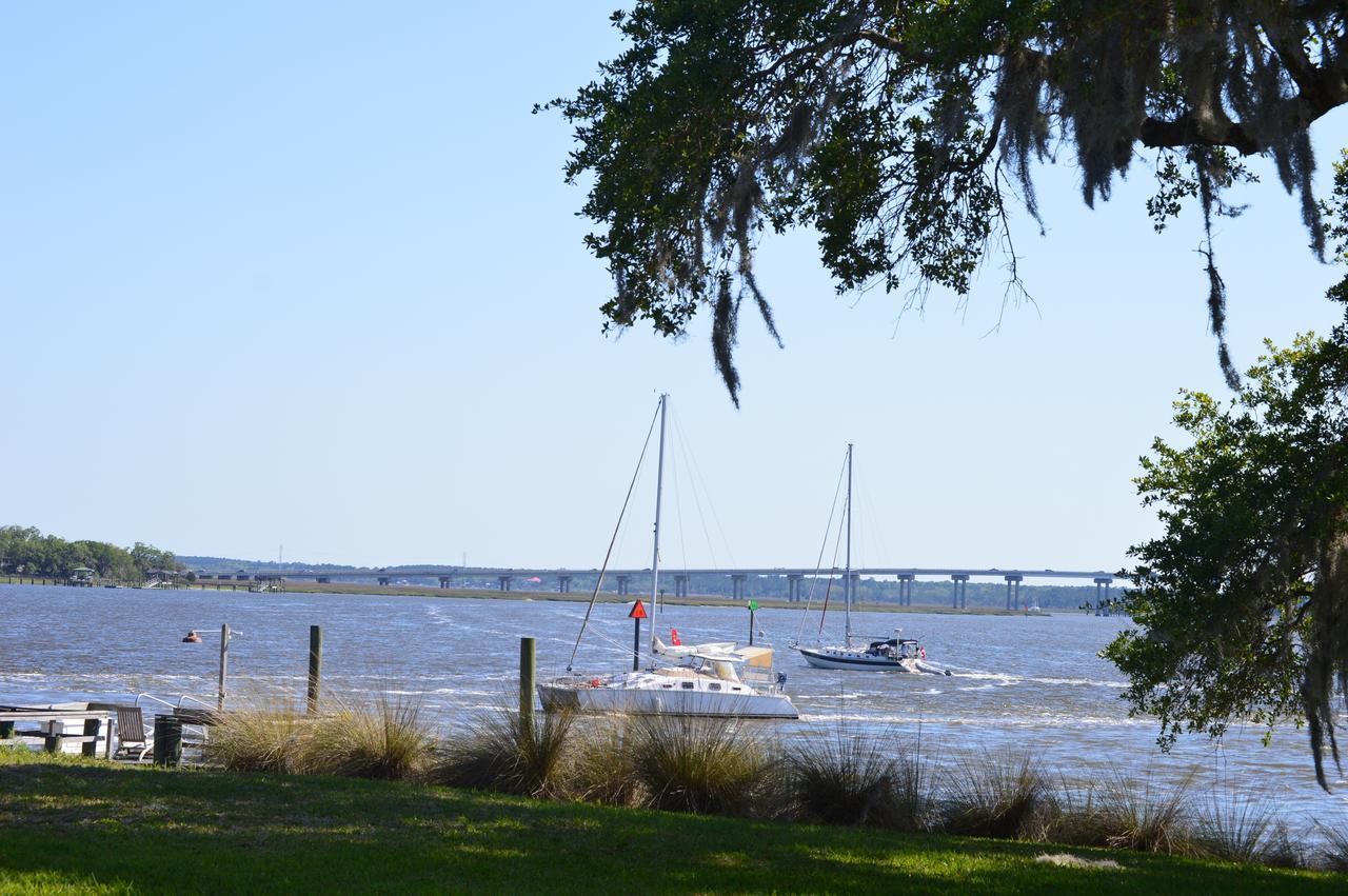 Waterway Bed & Breakfast 3*