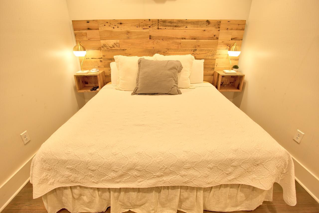 493 King Two Bedroom Suites