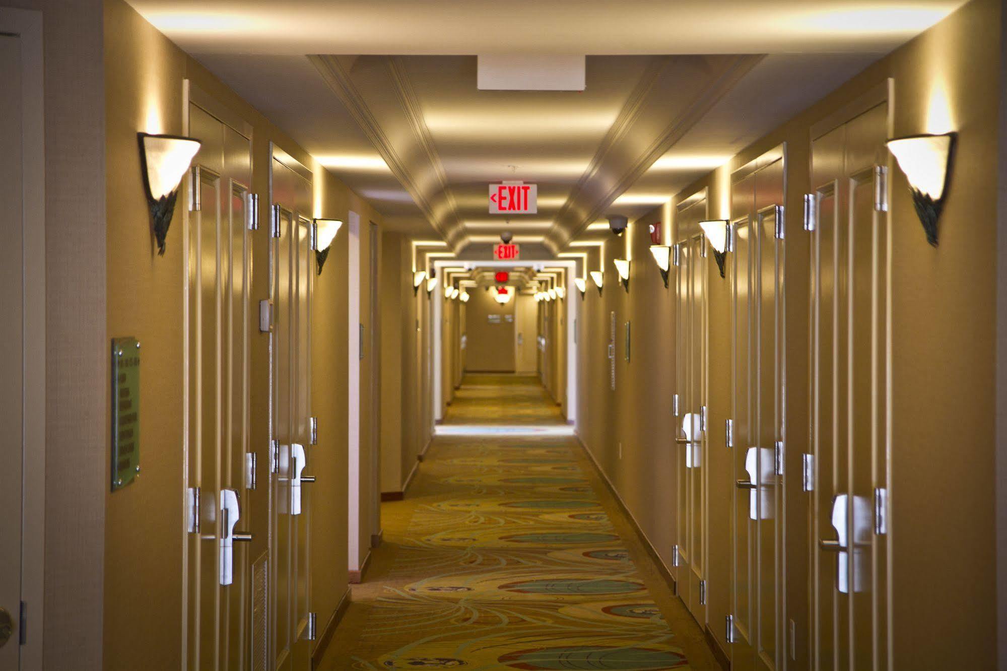 Hotel Town & Country And