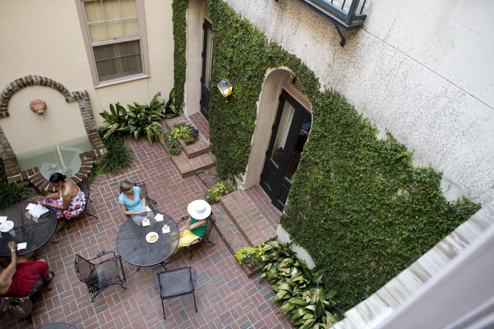 Kings Courtyard Bed & Breakfast
