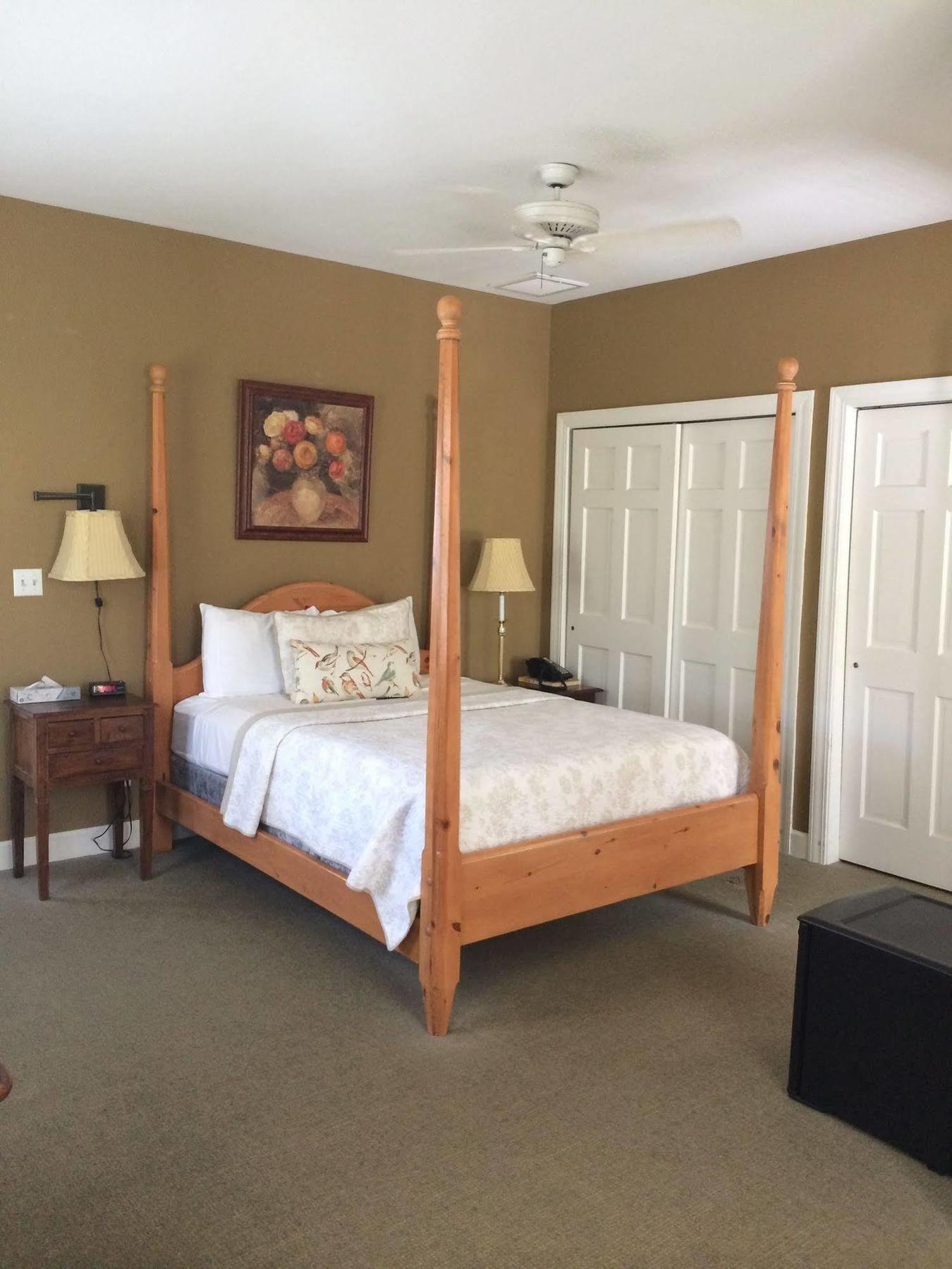 Barksdale House 3*