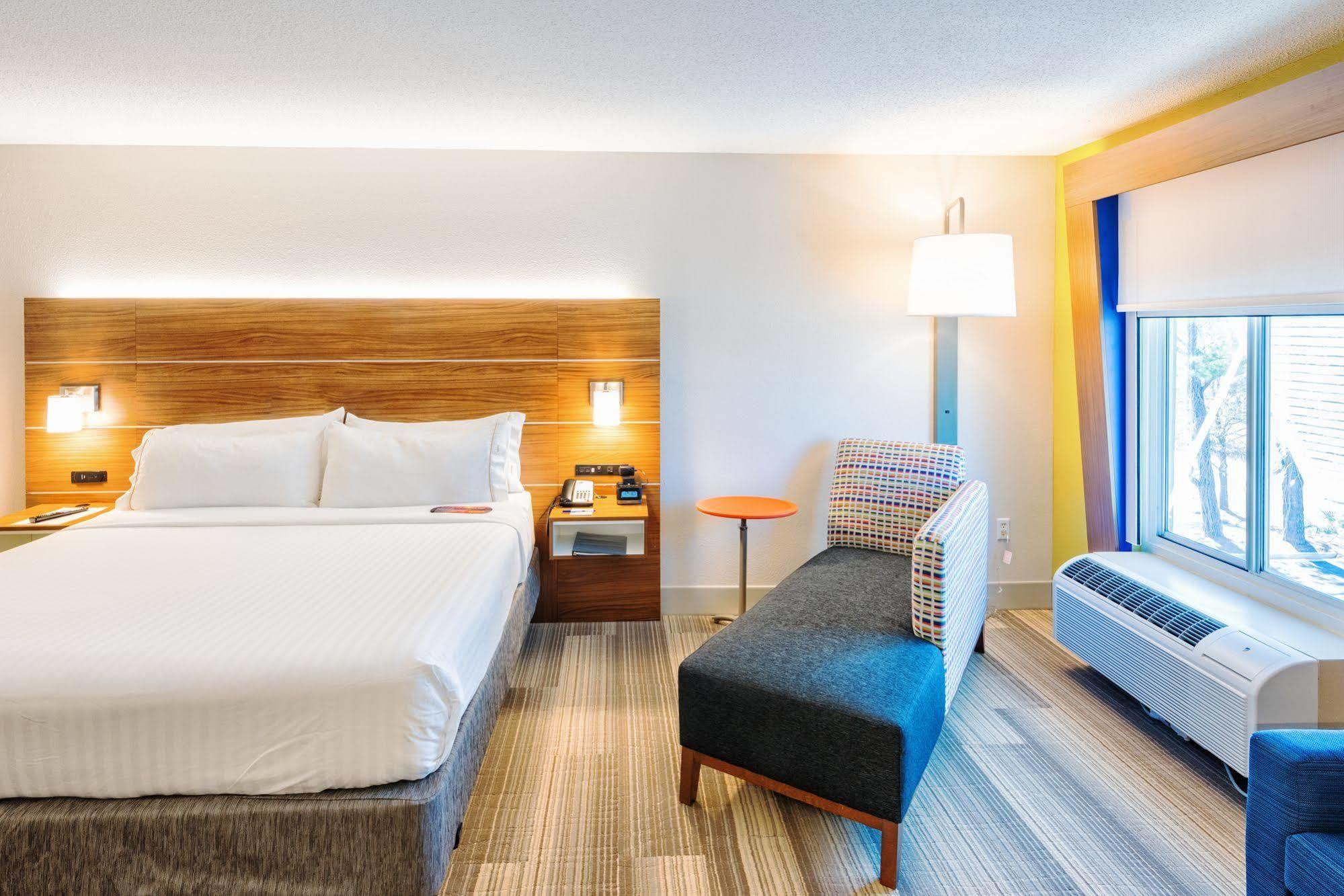 Hotel Express Us Highway 17 & I-526 By Ihg Charleston