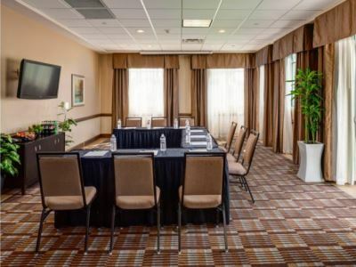 Express & Dwtn -westedge By Ihg Hotel 3*
