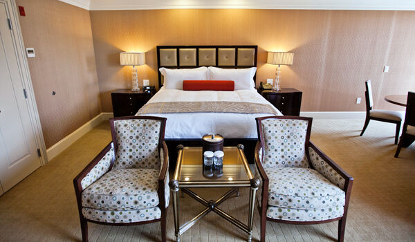 Town & Country And 3*
