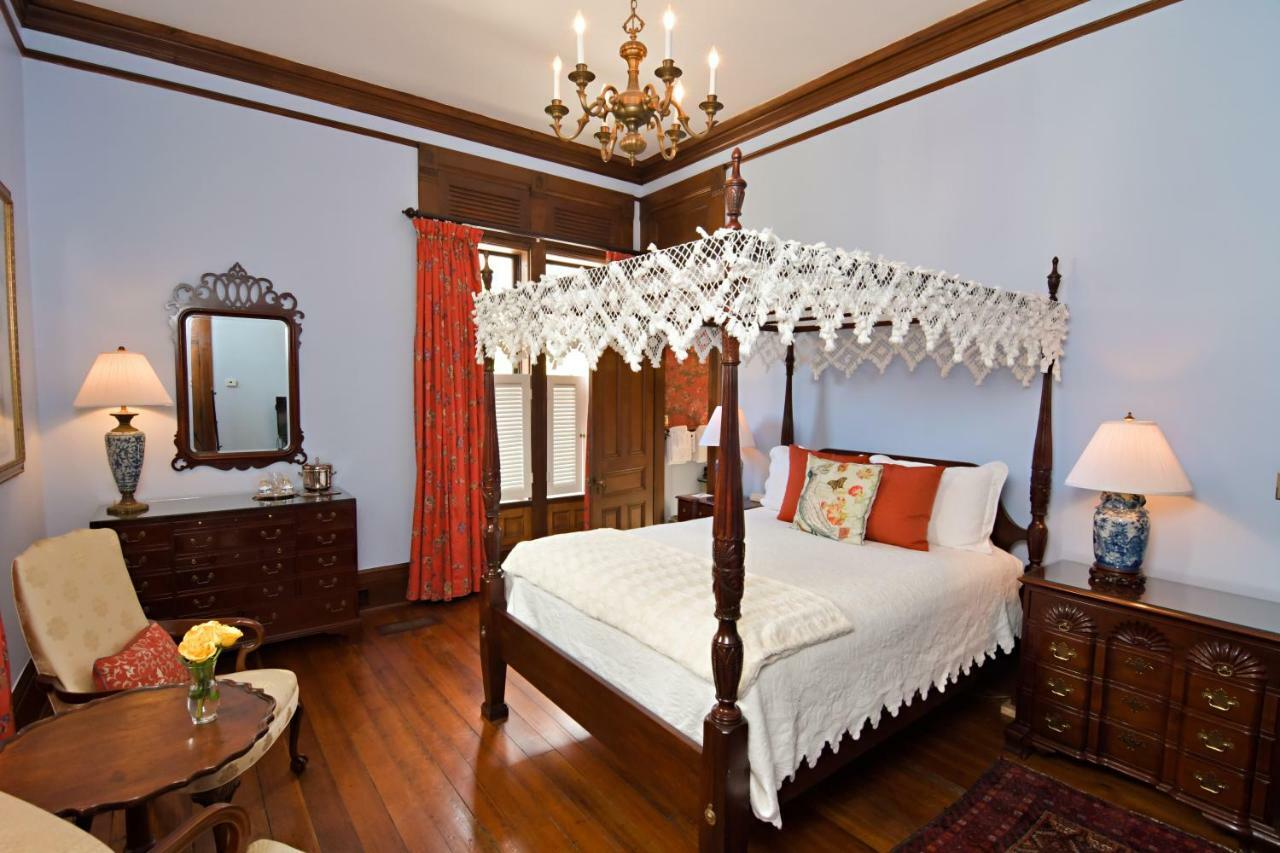 Bed & Breakfast Governor's House Charleston