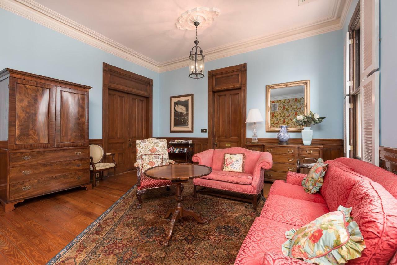 Bed & Breakfast Governor's House 2*