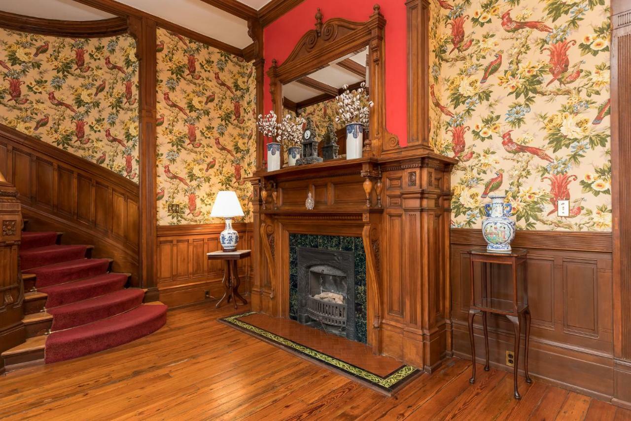 Bed & Breakfast Governor's House 2*