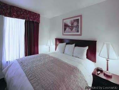 Clarion Pointe - West Ashley Hotel