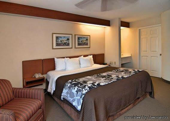 Sleep - West Ashley 2* Charleston