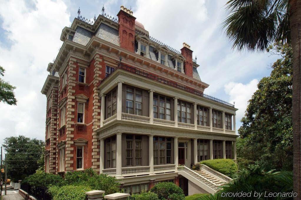 Wentworth Mansion 5*