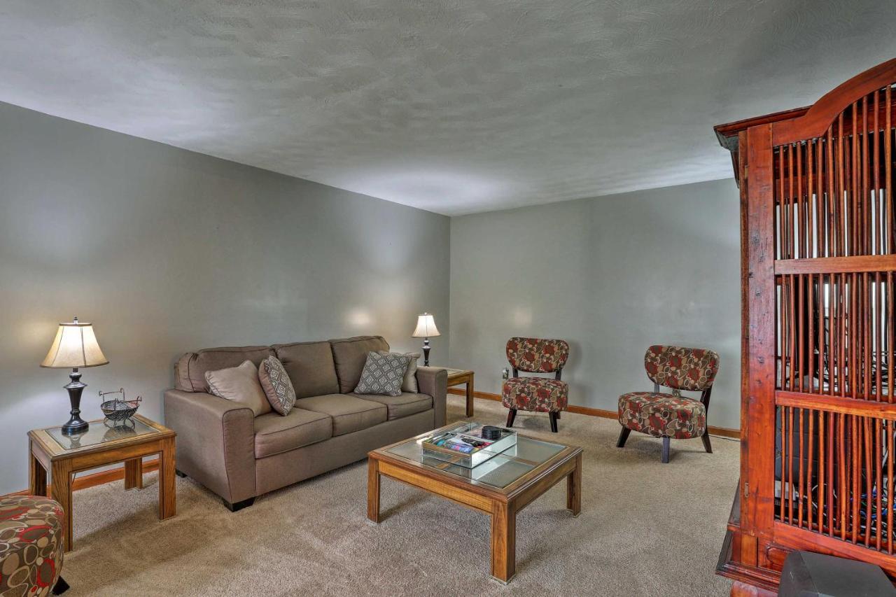 Mt Pleasant House With Screened Patio And Pool Table! *