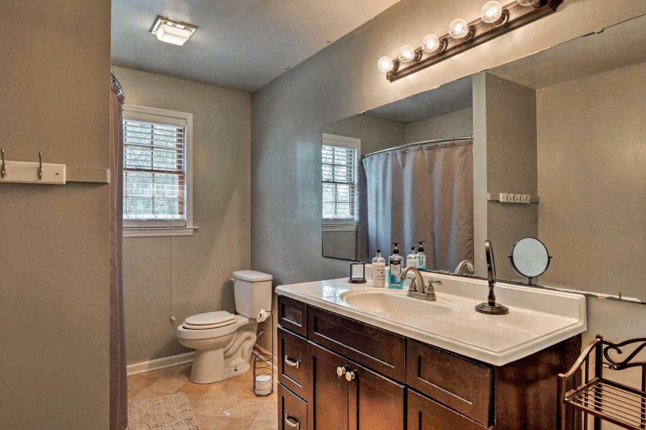 Mt Pleasant House With Screened Patio And Pool Table! *