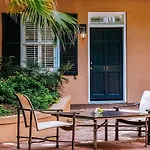 The Elliott House Inn
