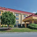 La Quinta Inn & Suites by Wyndham Charleston Riverview