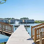☆Live On The Water! Lake Palmetto Palm W/ Patio - 10Min To Downtown & Beaches☆