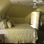 The Cannonboro Inn