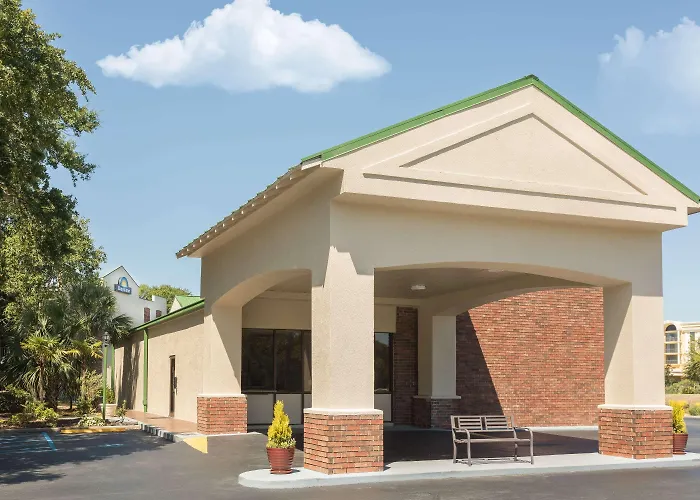 Days Inn By Wyndham Mt Pleasant-Charleston-Patriots Point