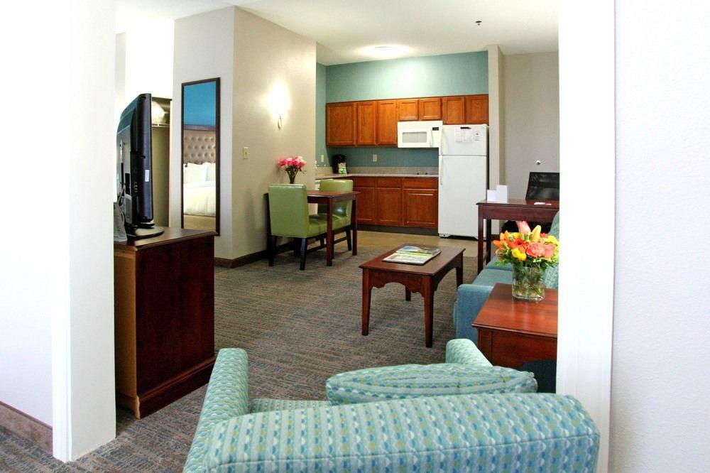 Riverview 3*