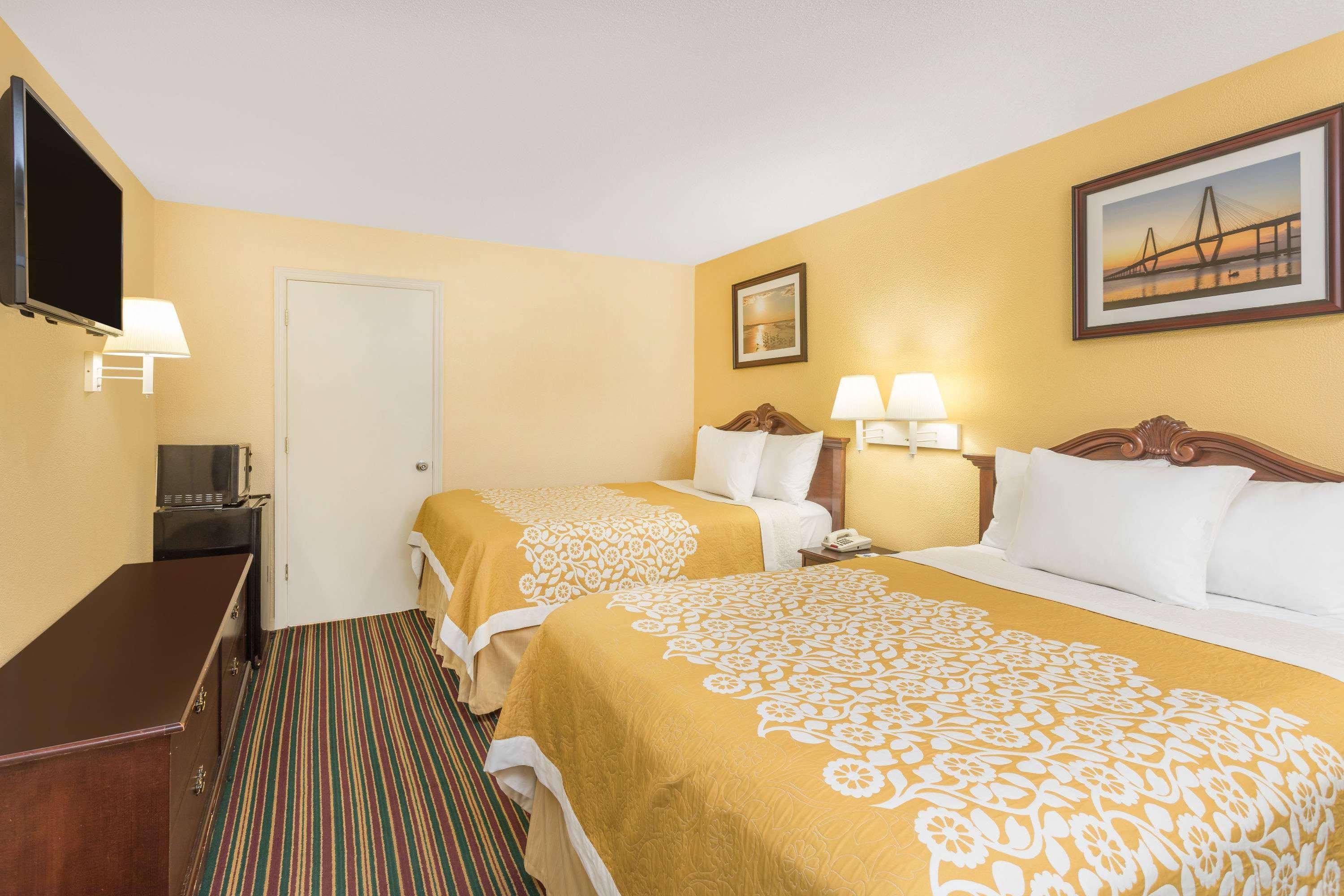 Hotel Days By Wyndham Mt Pleasant-charleston-patriots Point