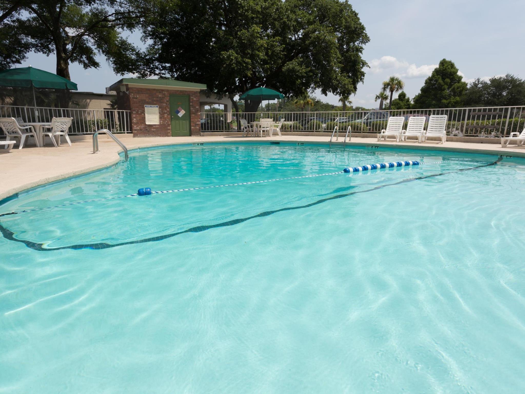 Days By Wyndham Mt Pleasant-charleston-patriots Point Hotel