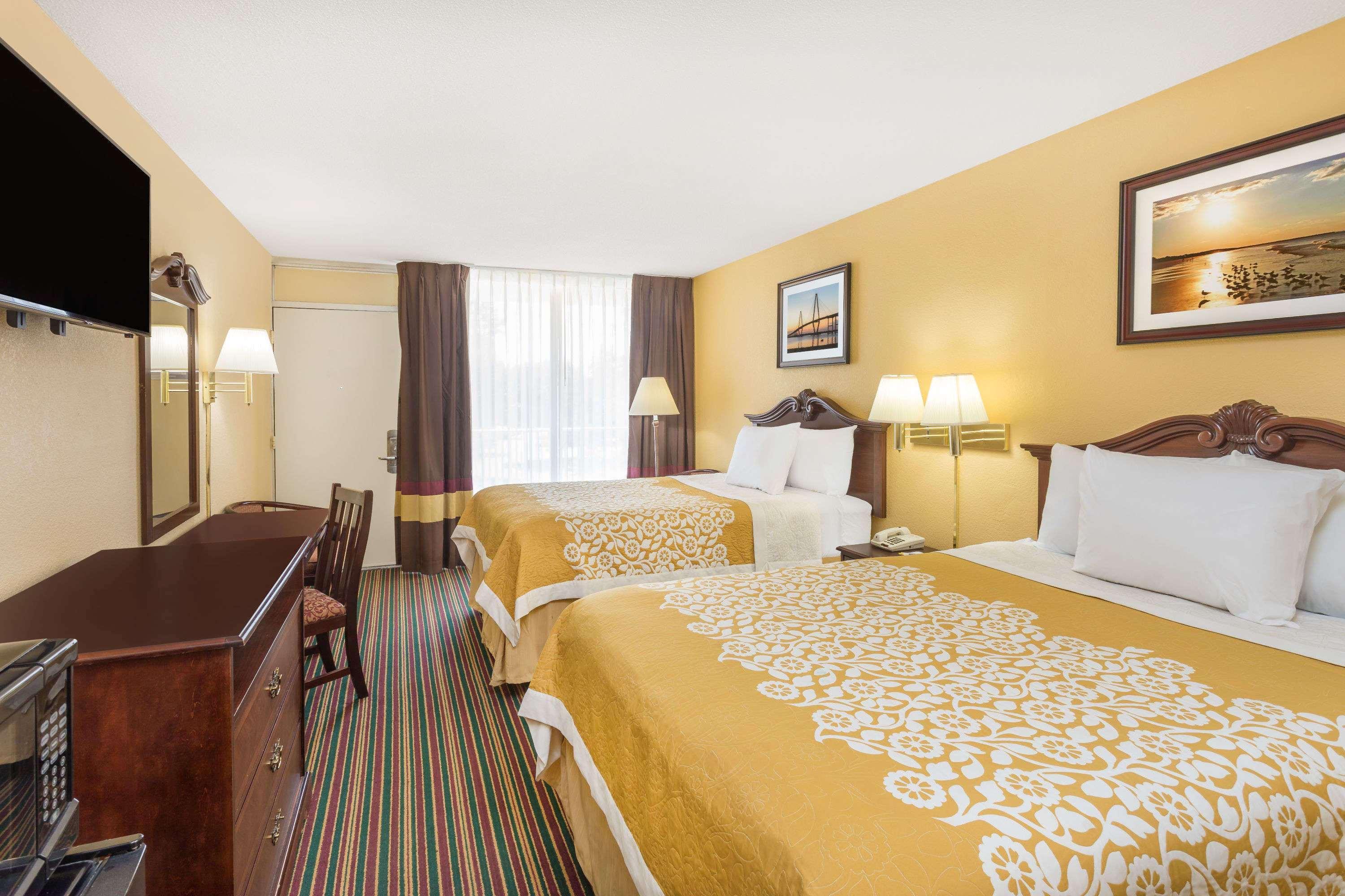 Days By Wyndham Mt Pleasant-charleston-patriots Point 2* Charleston