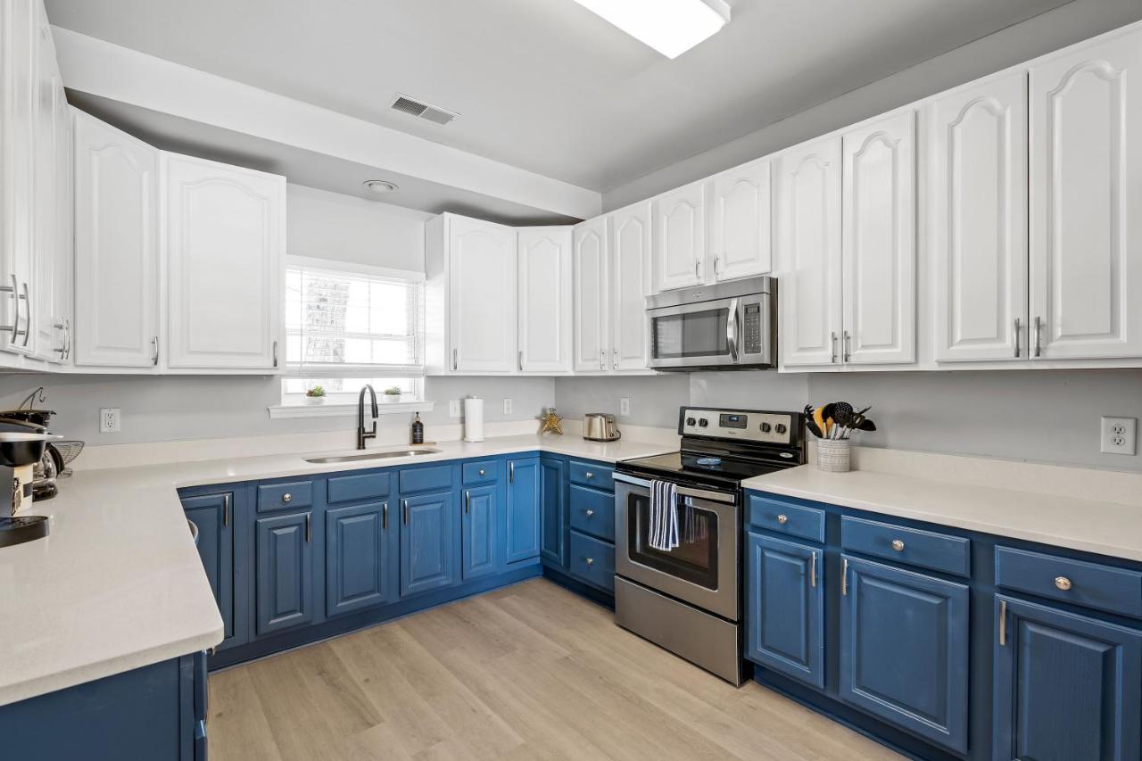 ☆live On The Water! Palmetto Palm W/ Patio - 10min To Downtown & Beaches☆ Holiday home Charleston