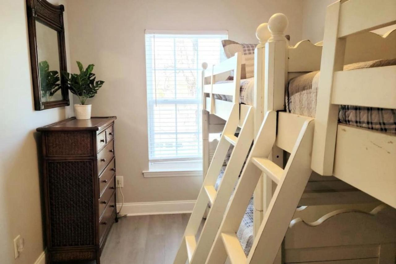☆live On The Water! Palmetto Palm W/ Patio - 10min To Downtown & Beaches☆ *