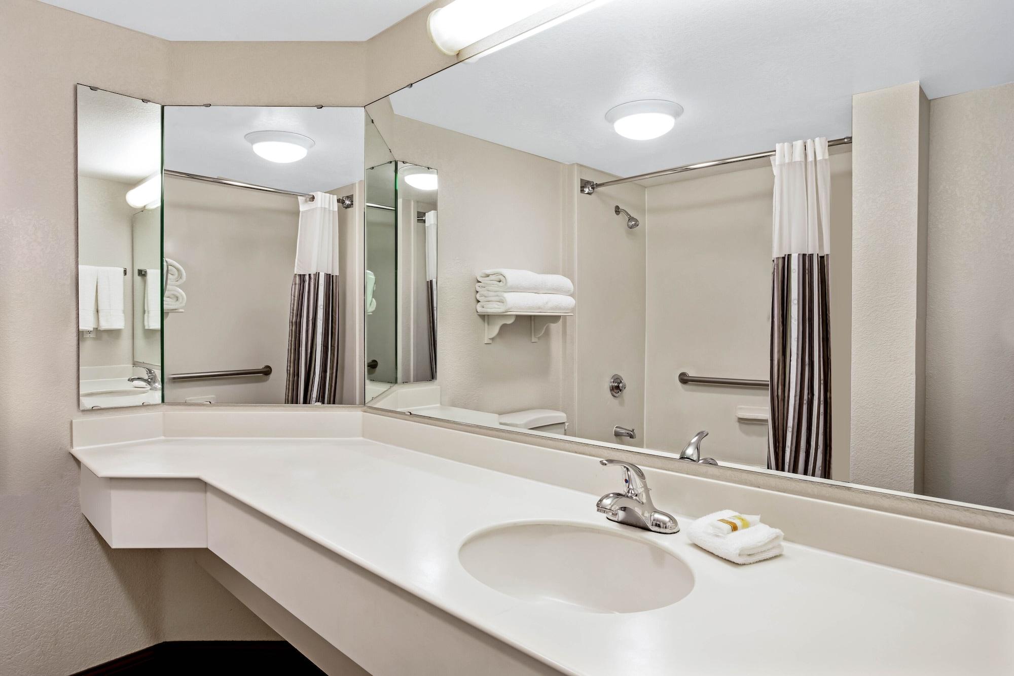 La Quinta By Wyndham Riverview 3*