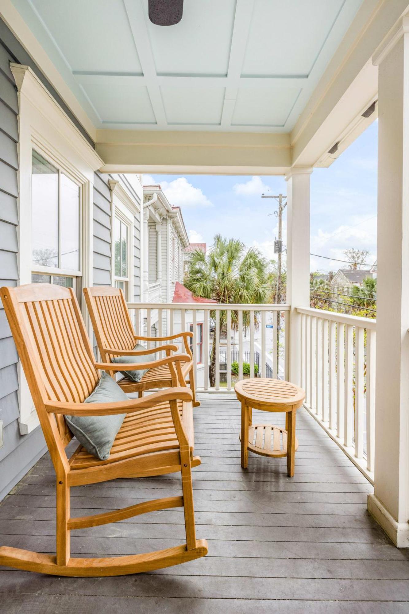 Holiday home Private Balcony 2 Living 2 Blocks To King