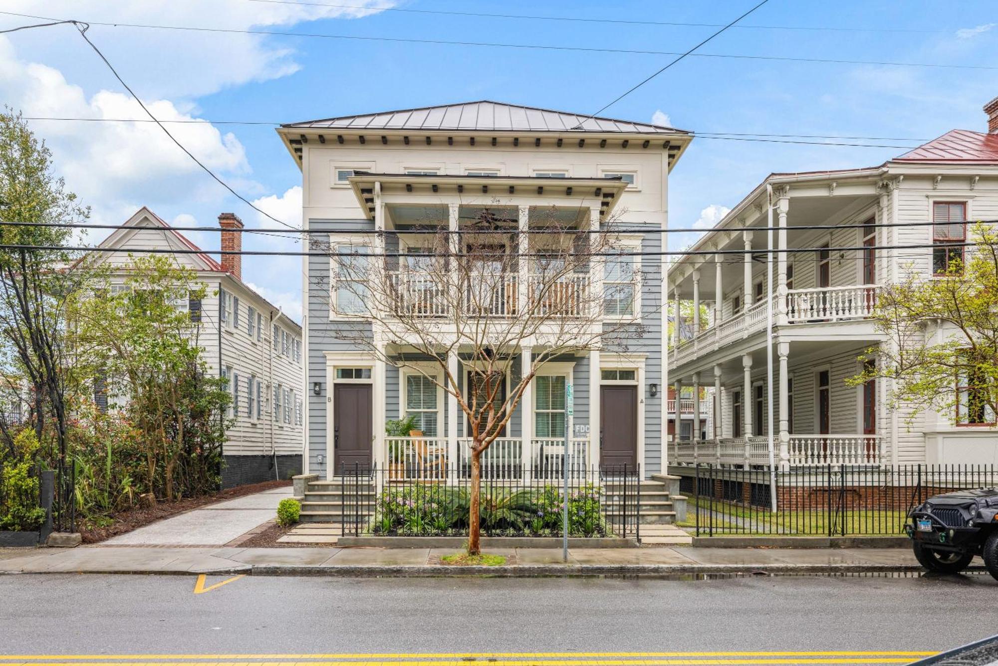 Private Balcony 2 Living 2 Blocks To King Charleston