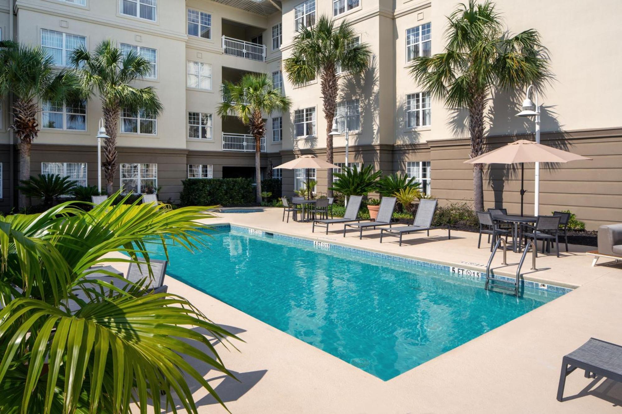 Riverview Hotel