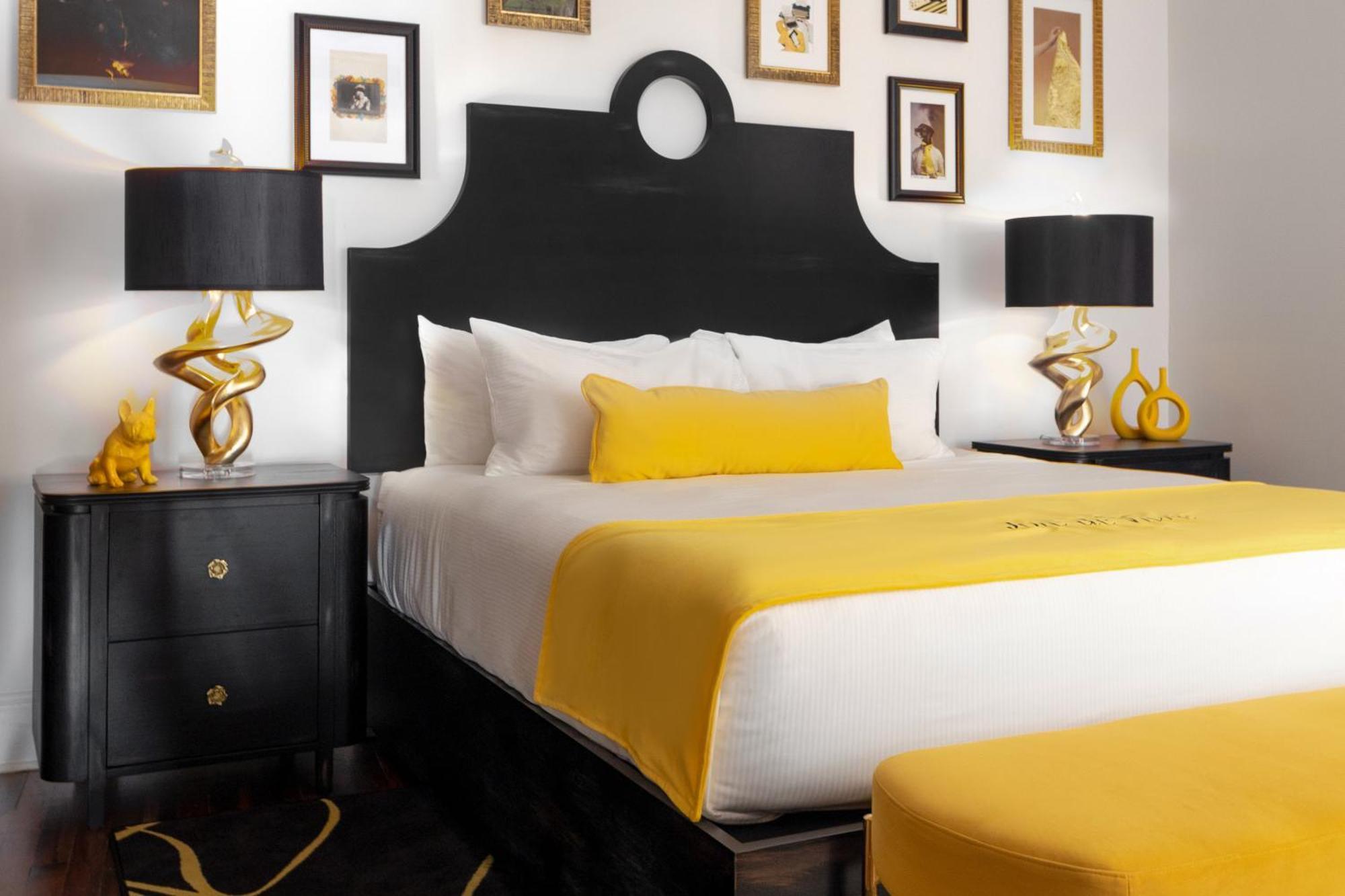 The Vendue, Downtown Art 4*