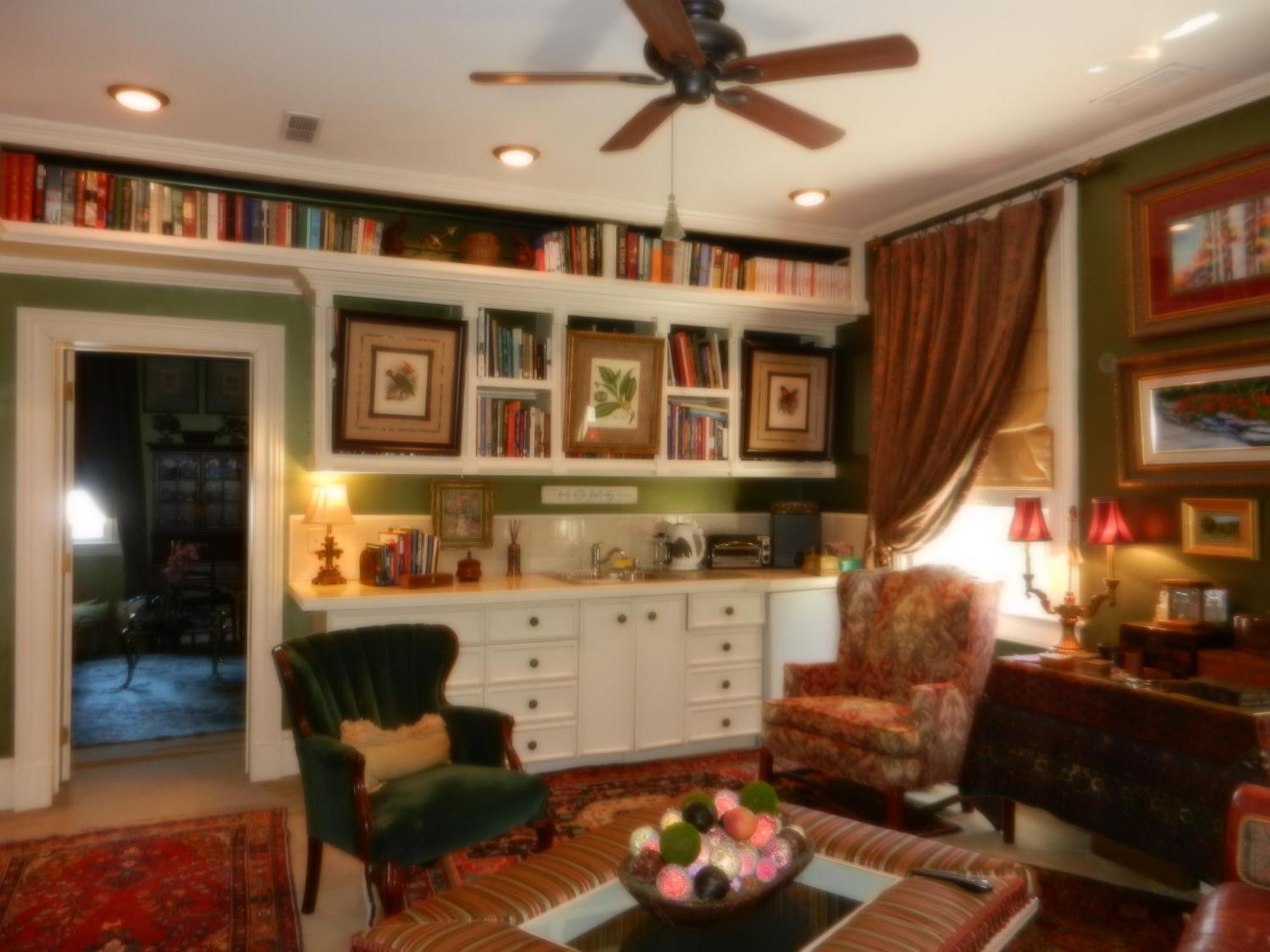 22 Charlotte Bed & Breakfast Charleston
