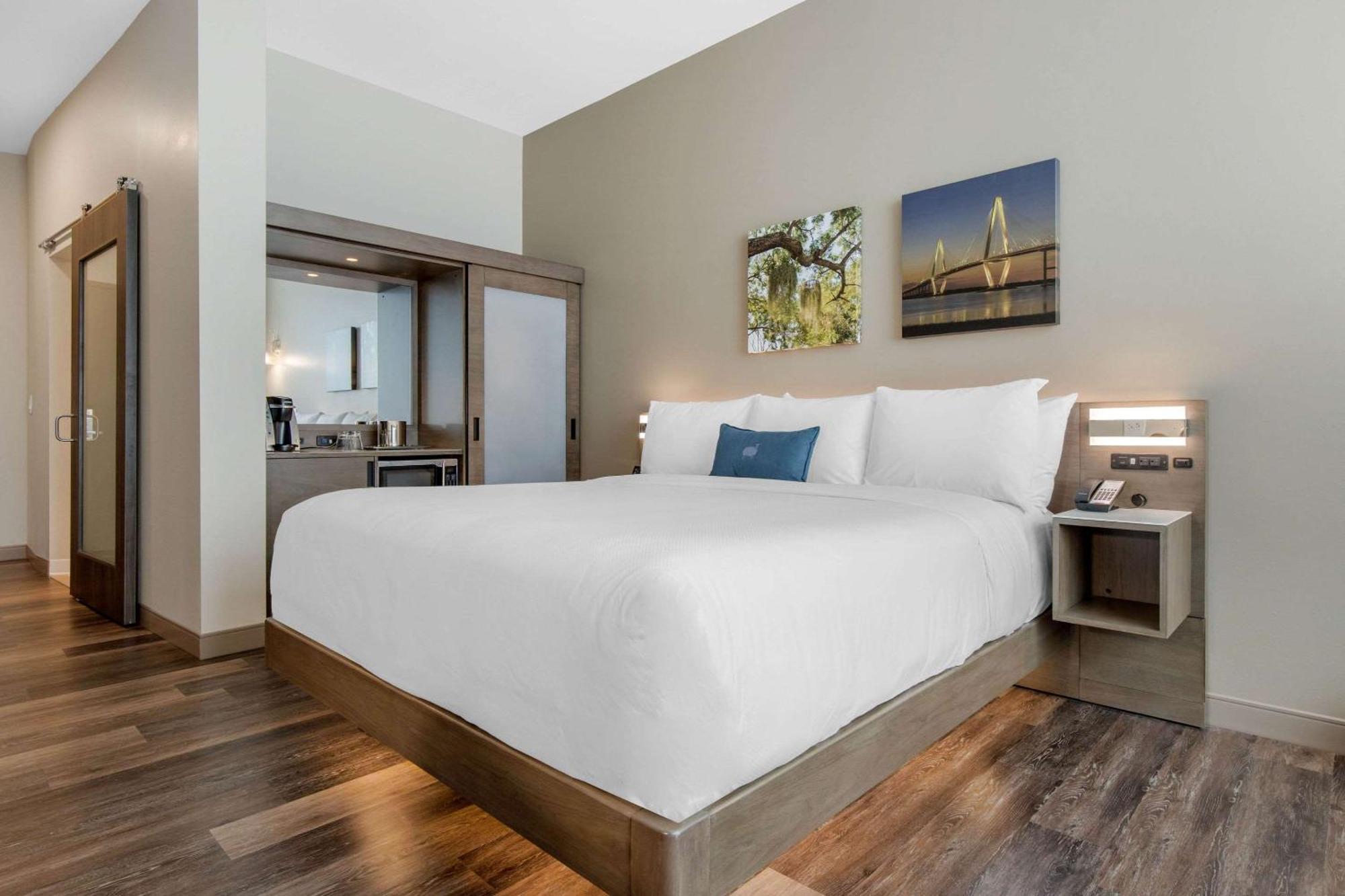 Hotel Cambria Mount Pleasant - 3*