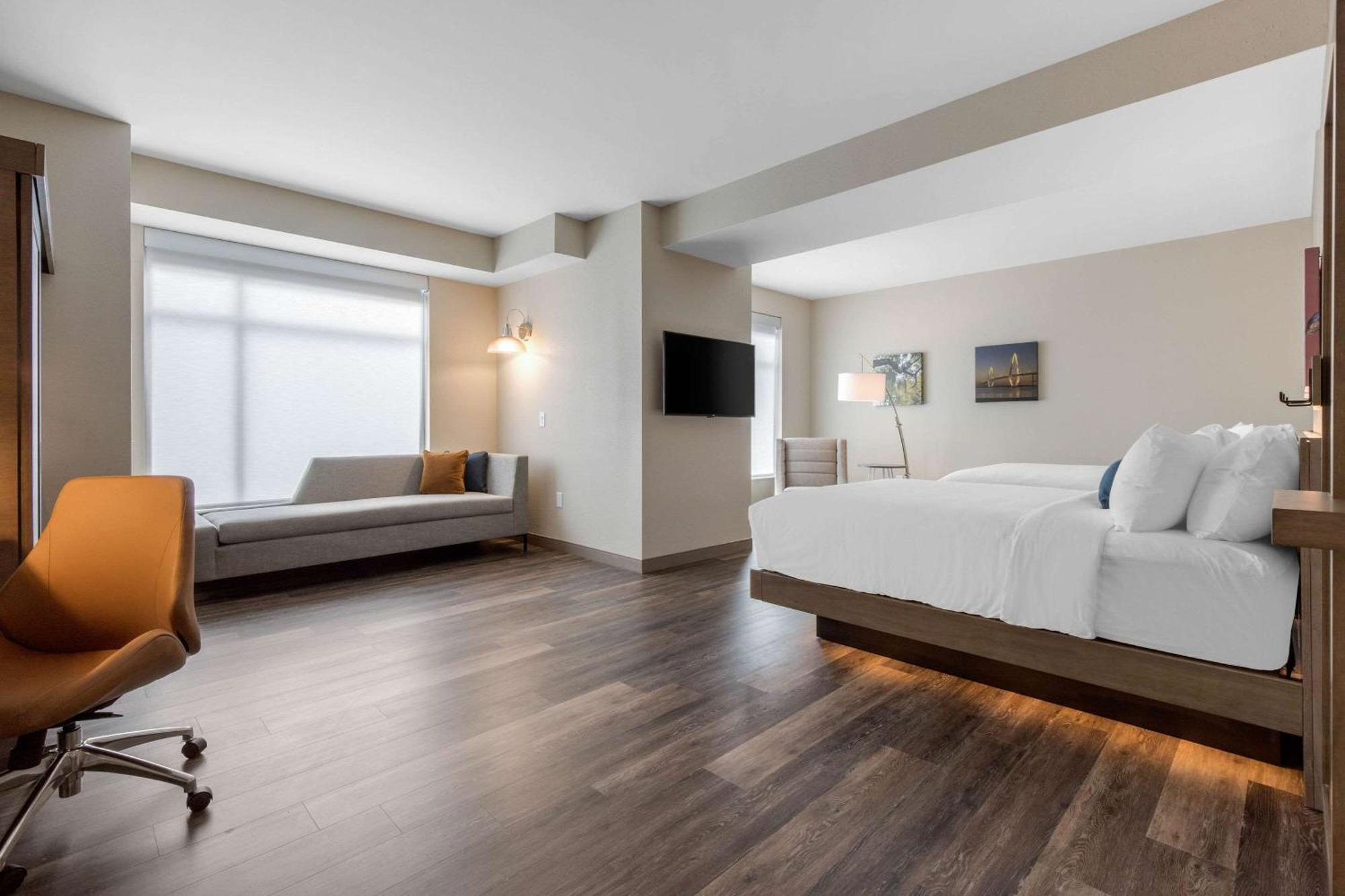 Cambria Mount Pleasant - Hotel 3*