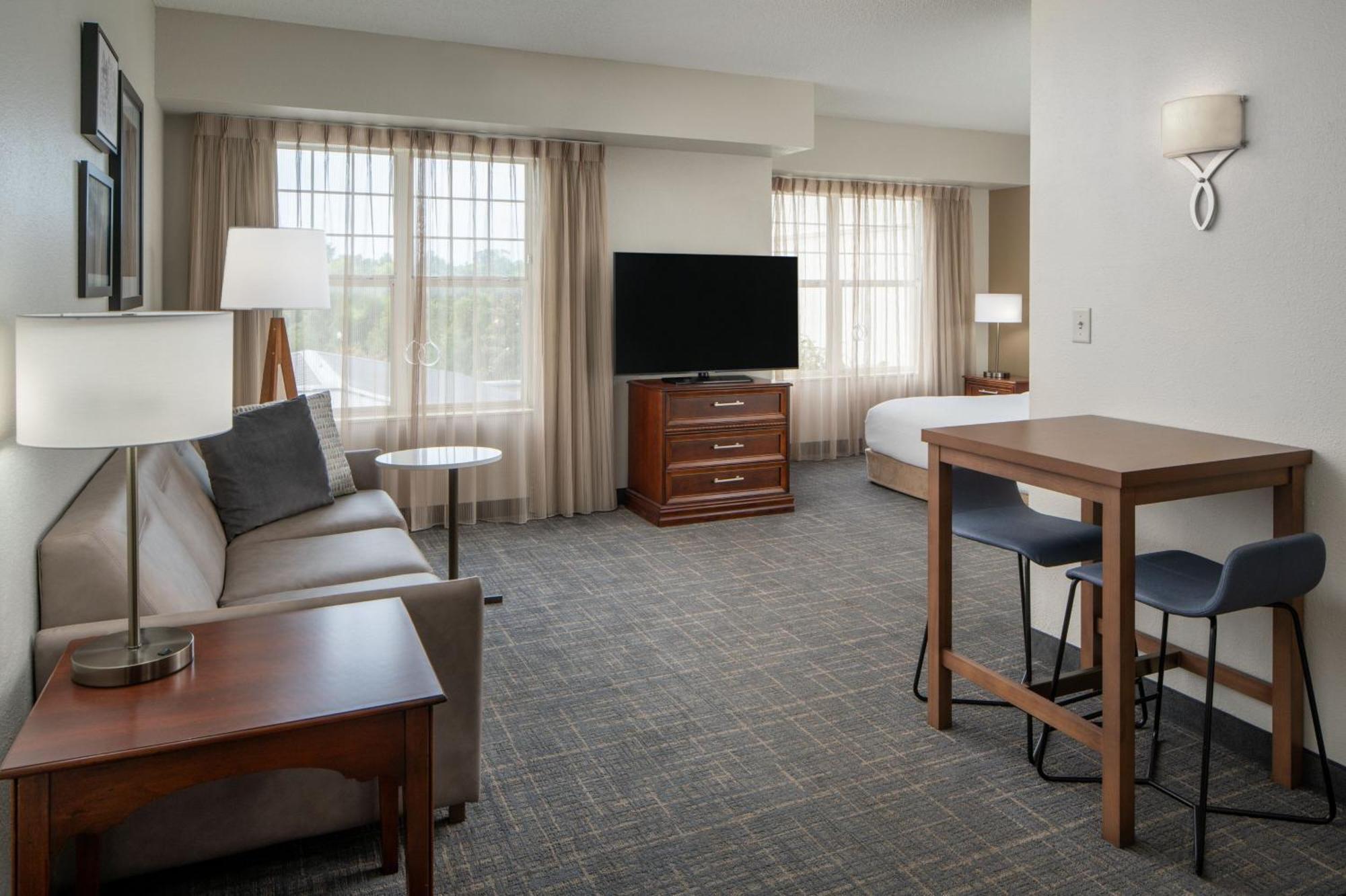 Riverview Hotel
