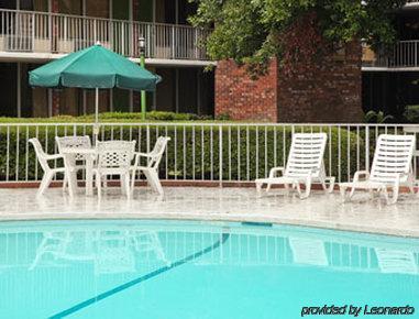 Days By Wyndham Mt Pleasant-charleston-patriots Point Hotel Charleston