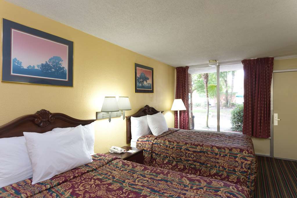 Days By Wyndham Mt Pleasant-charleston-patriots Point Hotel 2*