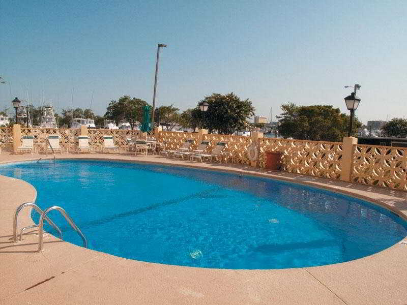 La Quinta By Wyndham Riverview Hotel