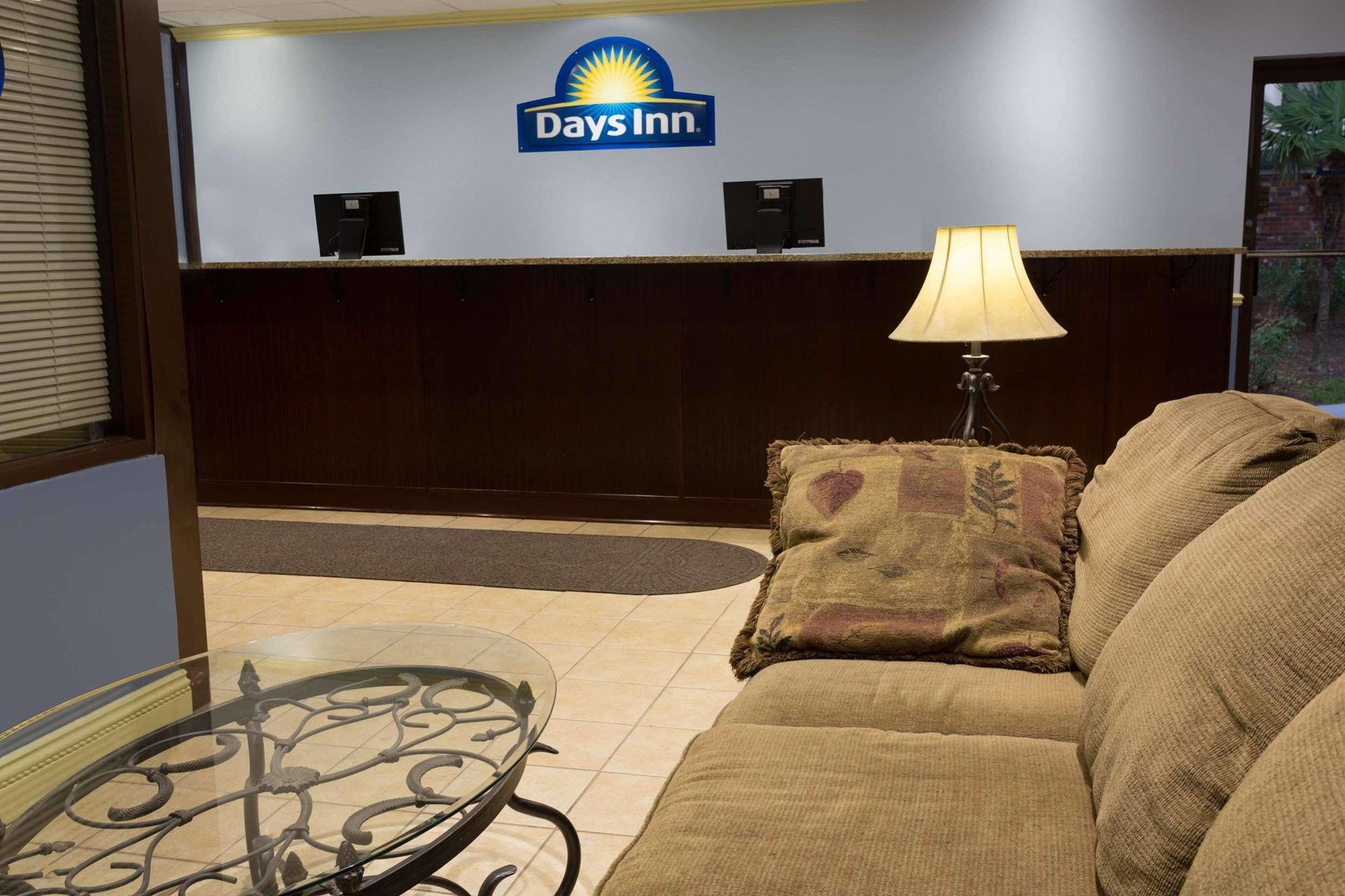 Hotel Days By Wyndham Mt Pleasant-charleston-patriots Point Charleston