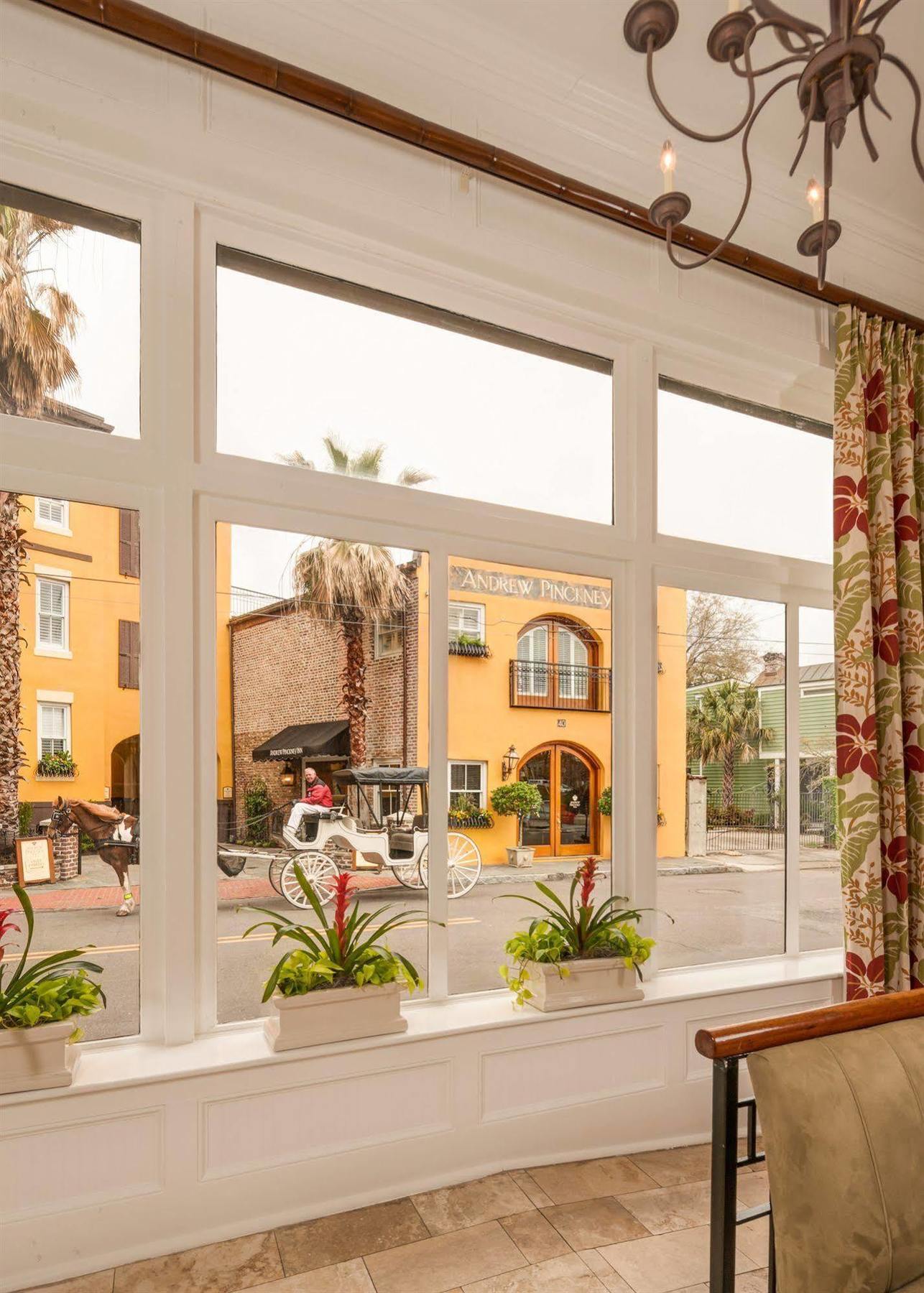Andrew Pinckney Hotel