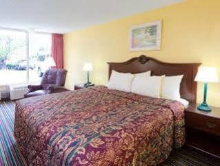 Hotel Days By Wyndham Mt Pleasant-charleston-patriots Point Charleston