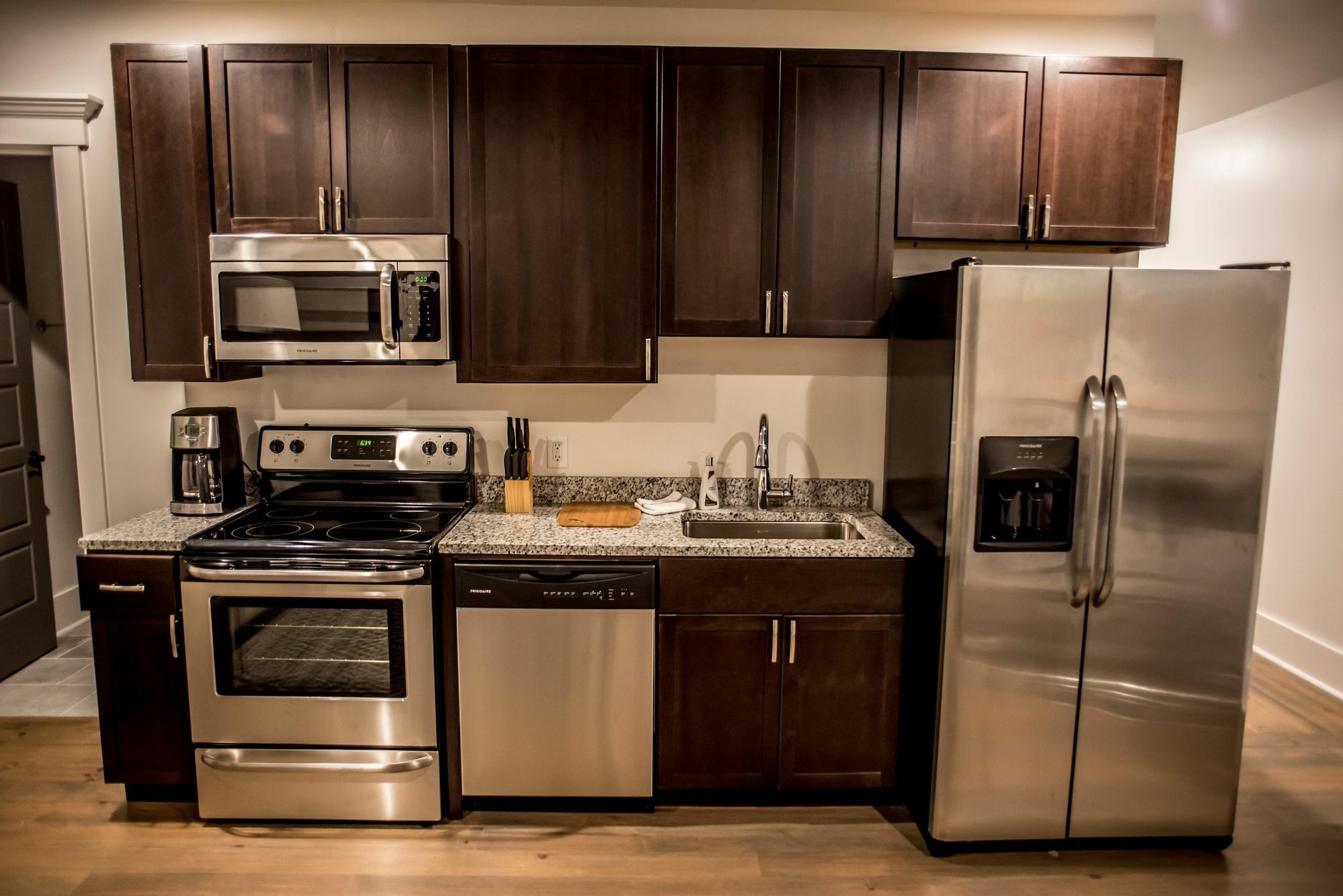 493 King Two Bedroom Suites Hotel