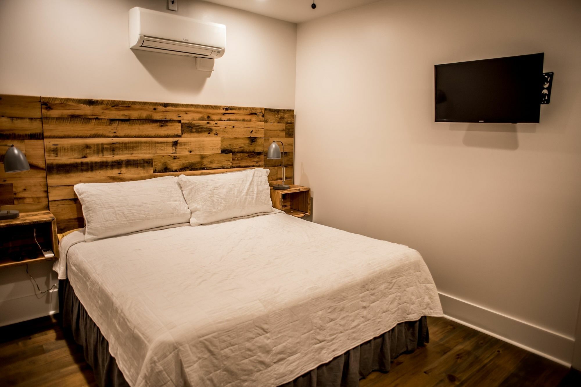 Hotel 493 King Two Bedroom Suites Charleston