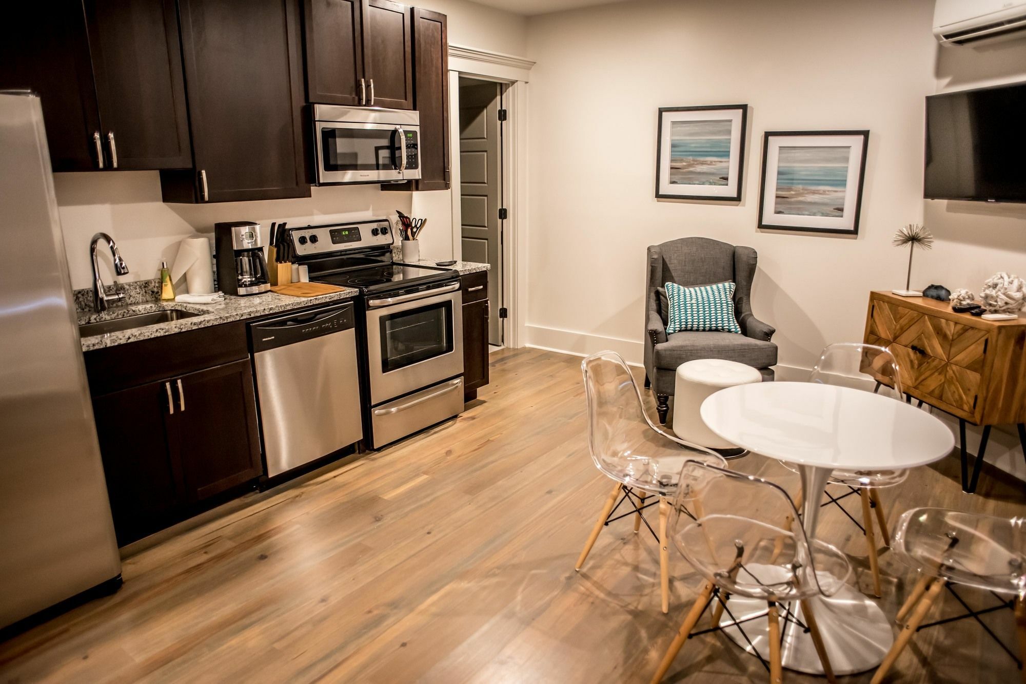 493 King Two Bedroom Suites